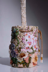 Bolso Jardín Pastel | Bucket Bag Bordado a Mano.
